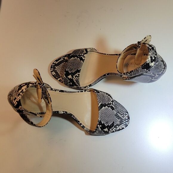 NINE WEST WOMEN"S SNAKESKIN PRINT DESIGN OPEN TOE SANDAL - Picture 13 of 16